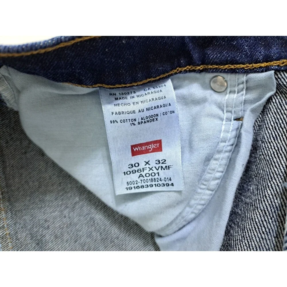 Wrangler Men's 30x32 Blue Denim Regular Fit Straight 5 Star Flex Jeans Pants